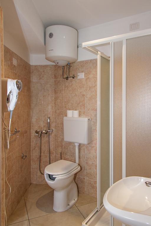 Suite Tower Bérgamo Habitación foto